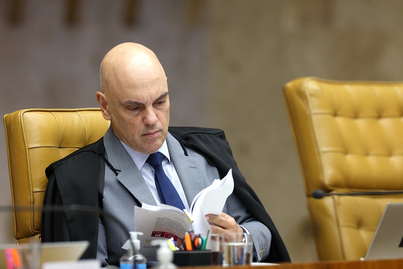 Moraes proíbe visita de Valdemar da Costa Neto a Bolsonaro