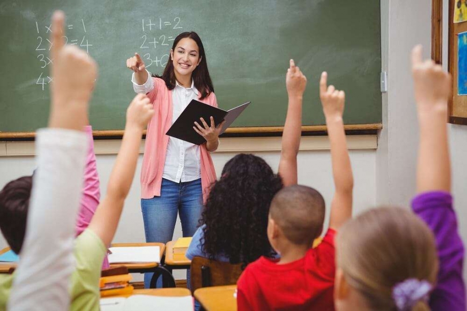 Com isenção do IR, metade dos professores da educação básica deixa de pagar imposto