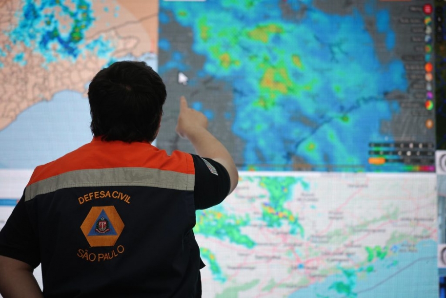 Defesa Civil do Estado alerta para temporais e chuvas persistentes nesta sexta-feira (30)