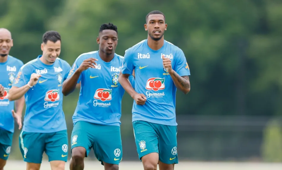 Com dúvida na direita, Brasil encerra preparação para encarar Escócia