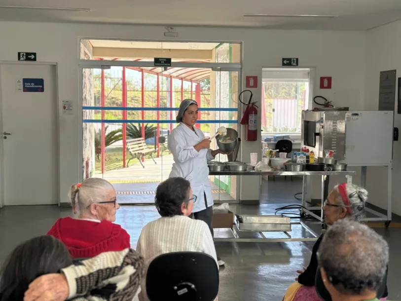 Oficina Doce Idade leva aprendizado, integração e sabores juninos ao Centro Dia do Idoso