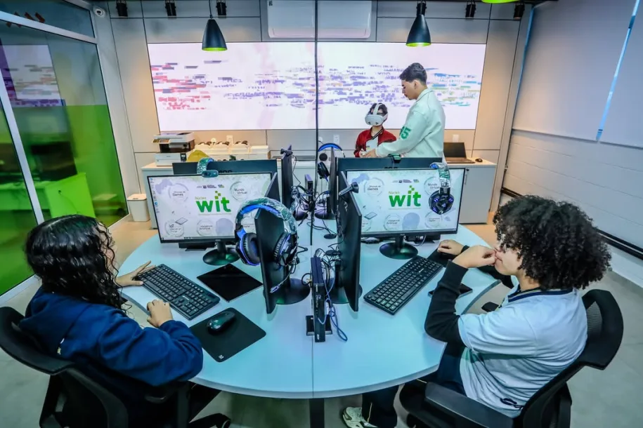 Santana de Parnaíba inaugura Sala Maker Lab na Fábrica de Programadores e amplia ensino tecnológico