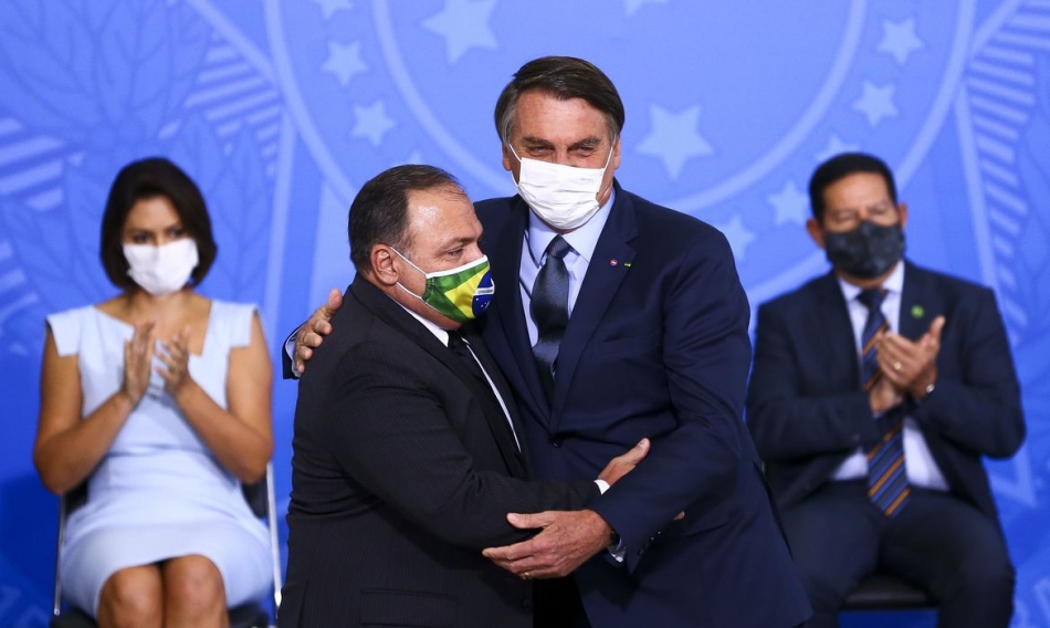 Governo promete 230 milhões de doses de vacinas até julho