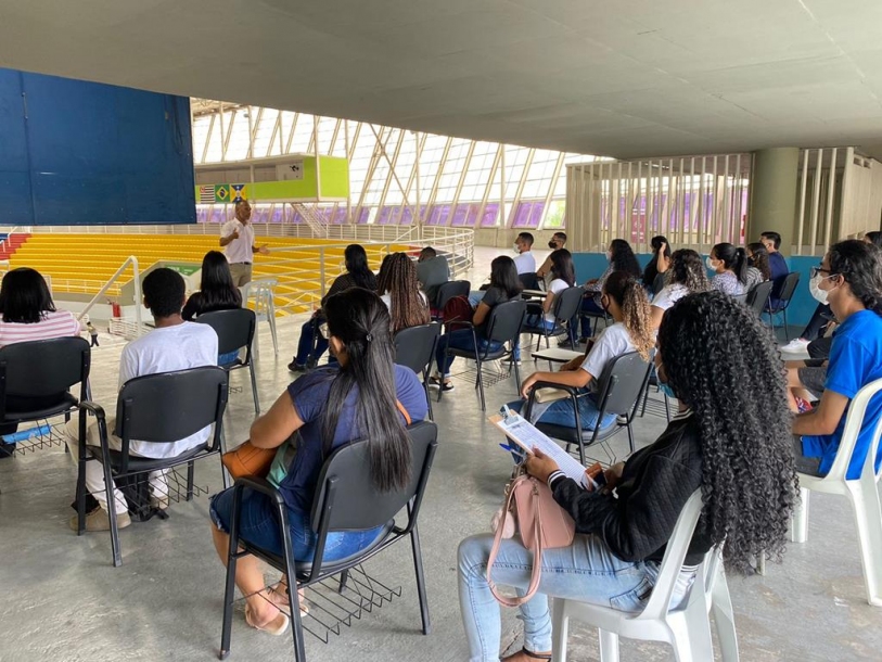 Em Barueri duas empresas têm vagas abertas para auxiliar de logística