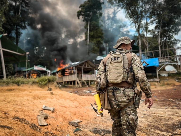 Megaoperação destrói infraestrutura criminosa na Terra Indígena Yanomami